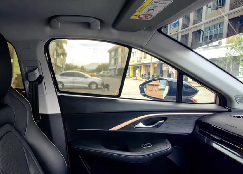 Xevaban.com ở 214 Giải Phóng là đơn vị chuyên cung cấp phụ kiện oto, đồ chơi oto, phụ kiện omoda c5, đồ chơi omoda c5, xevaban, 214 giải phóng, rèm che nắng omoda c5, rèm chắn nắng omoda c5, lưới che nắng omoda c5.